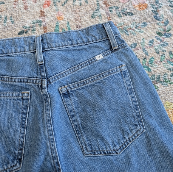 Aritzia Sunday Best Straight Leg Jeans - Picture 6 of 7